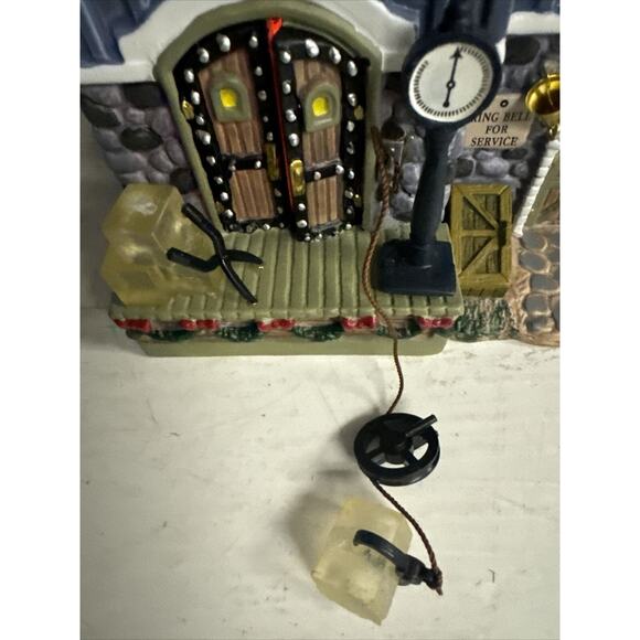 2005 Lemax Peterson Ice House & Cold Storage 55209 Retired‎ Harvest Crossing - Picture 4 of 7